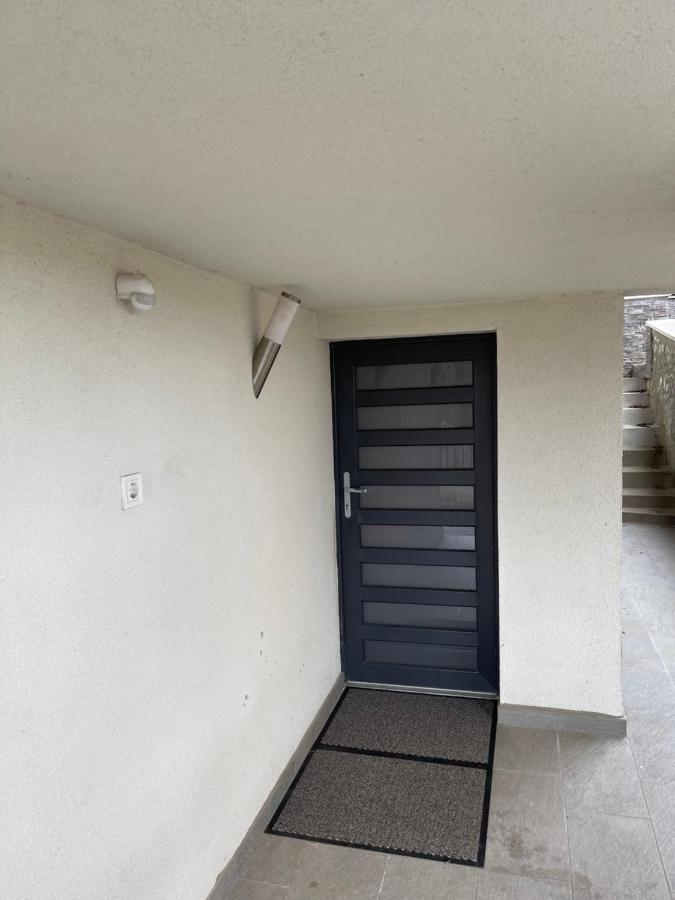 Malibu Apartman Mişcolţ Exterior foto