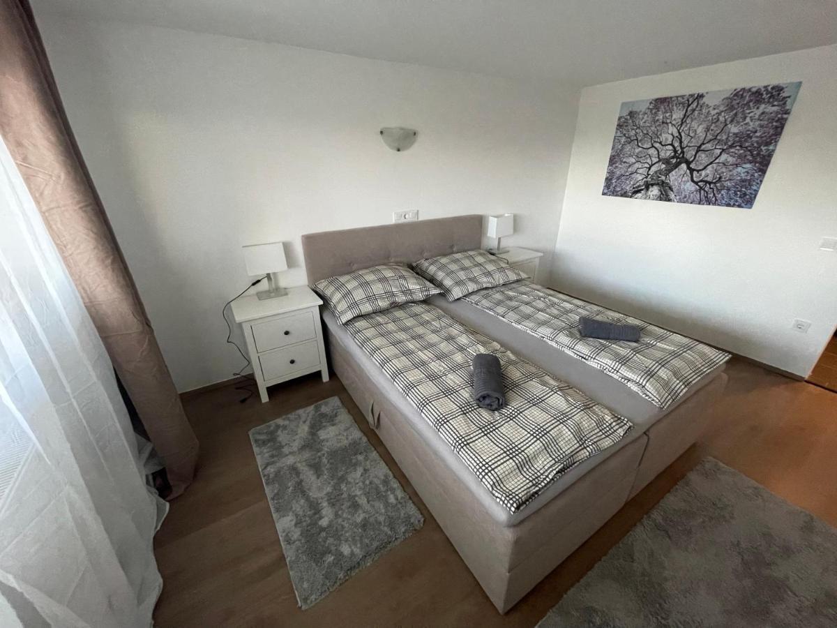 Malibu Apartman Mişcolţ Exterior foto
